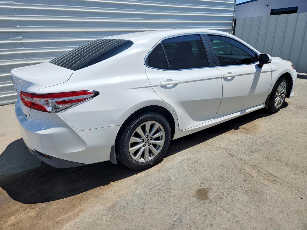 2018 TOYOTA CAMRY