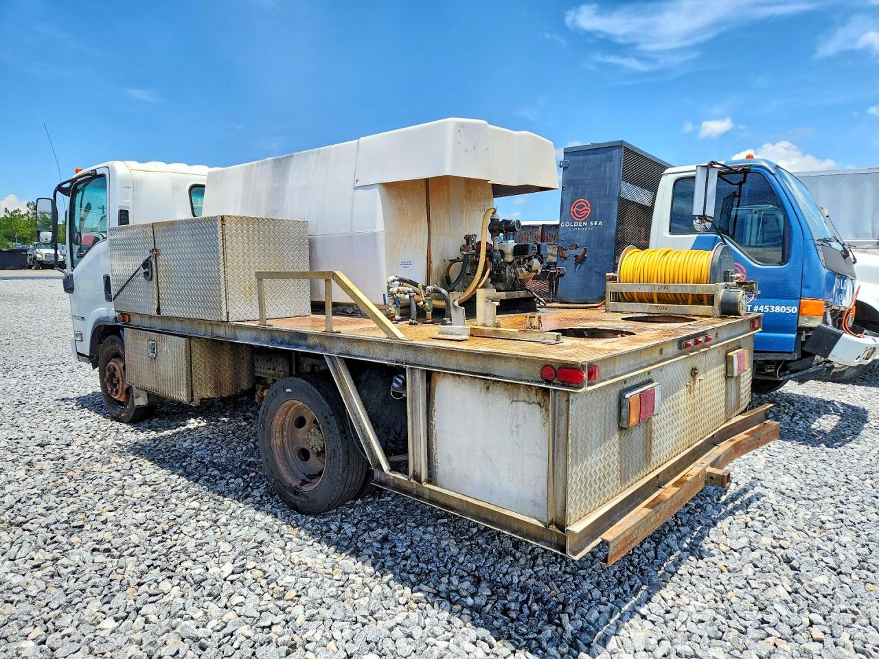 2012 ISUZU NPR