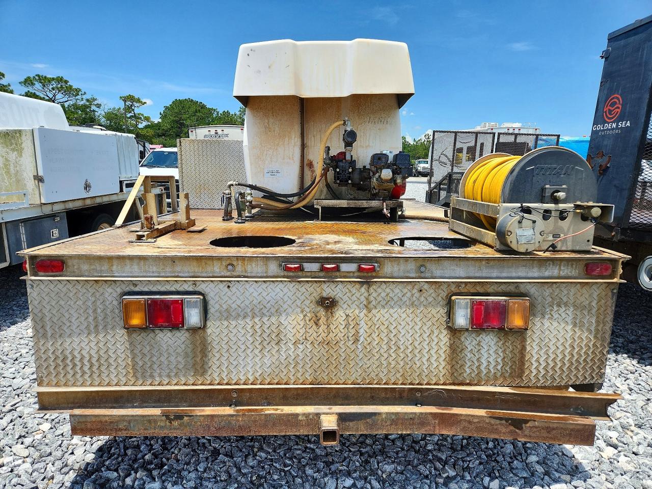 2012 ISUZU NPR