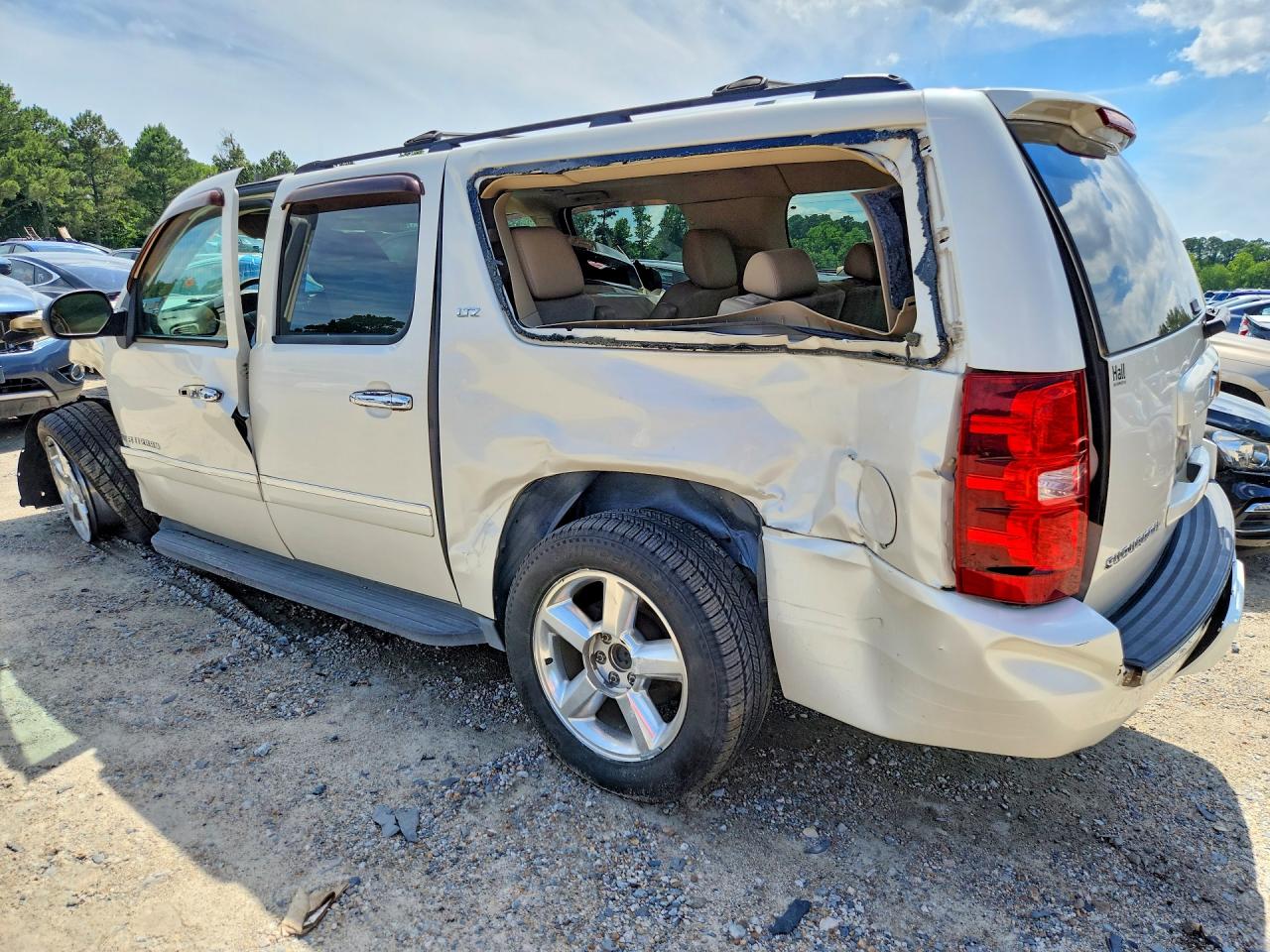 2012 CHEVROLET SUBURBAN