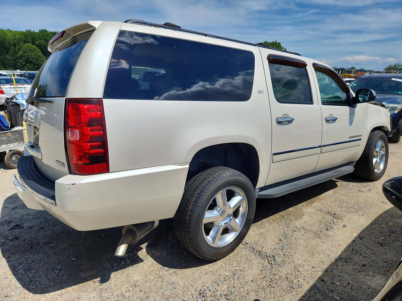 2012 CHEVROLET SUBURBAN