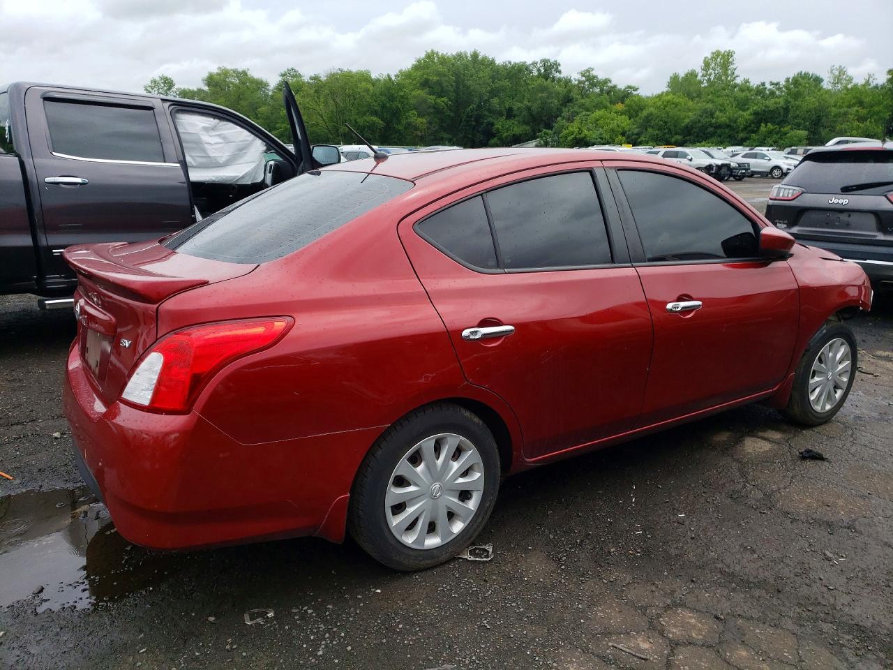 2018 NISSAN VERSA