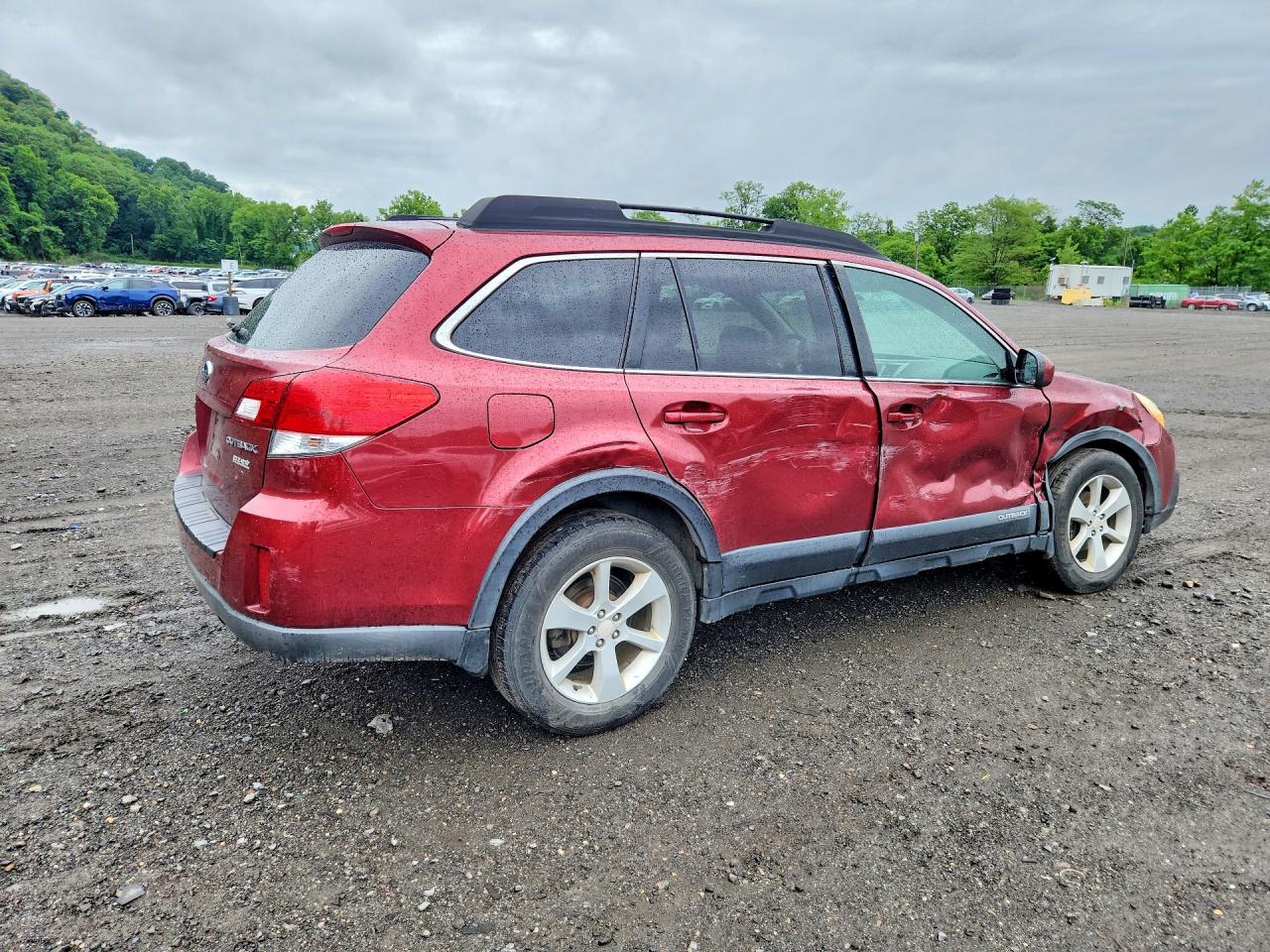 2013 SUBARU OUTBACK