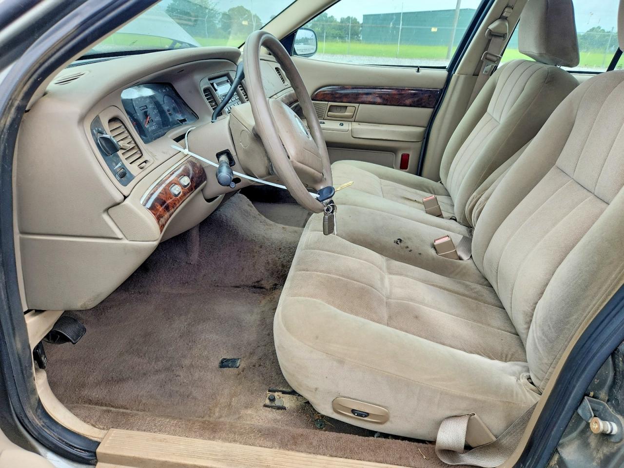2004 MERCURY GRMARQUIS