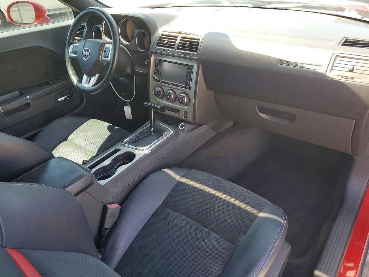 2011 DODGE CHALLENGER