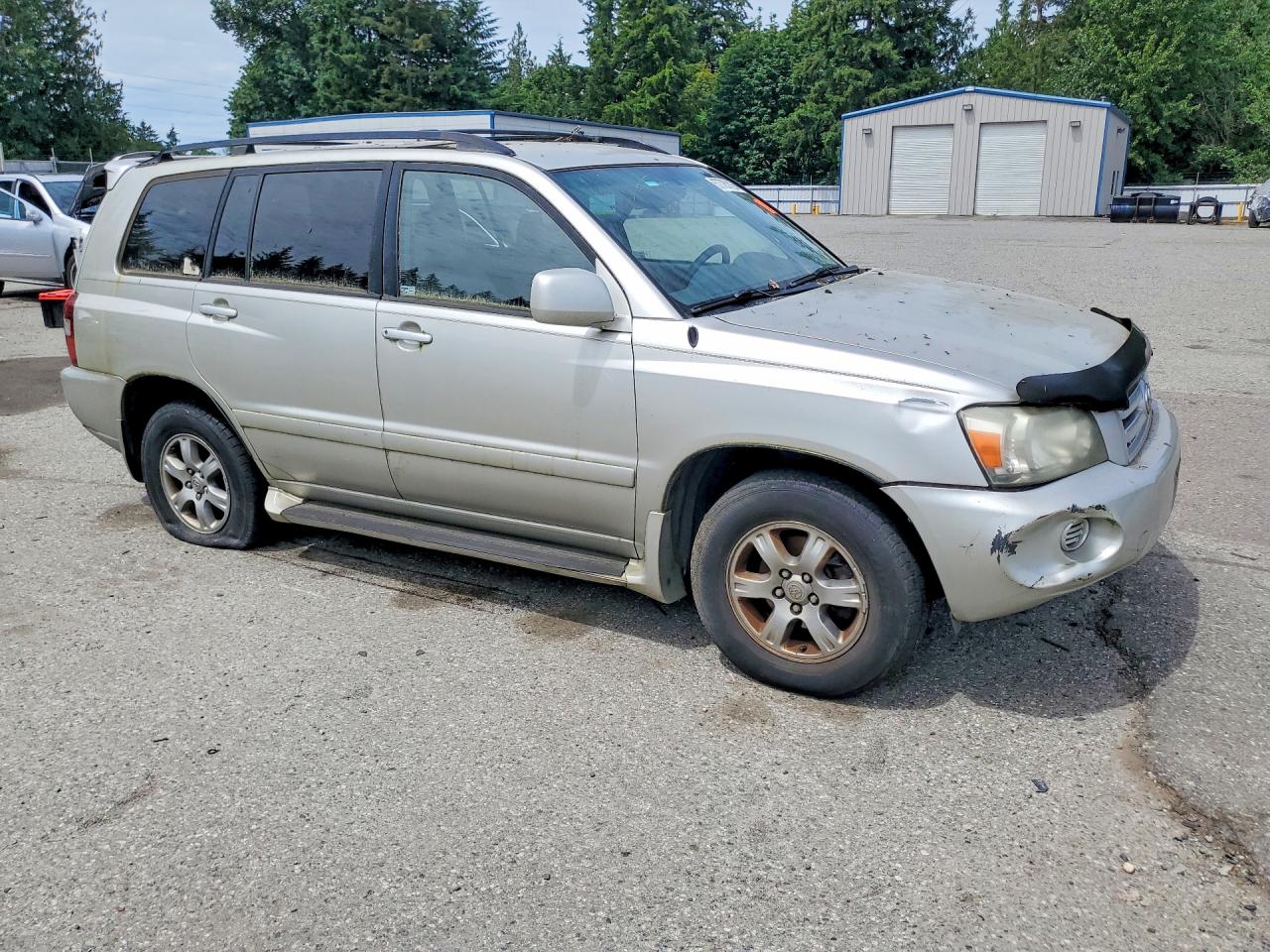 2004 TOYOTA HIGHLANDER
