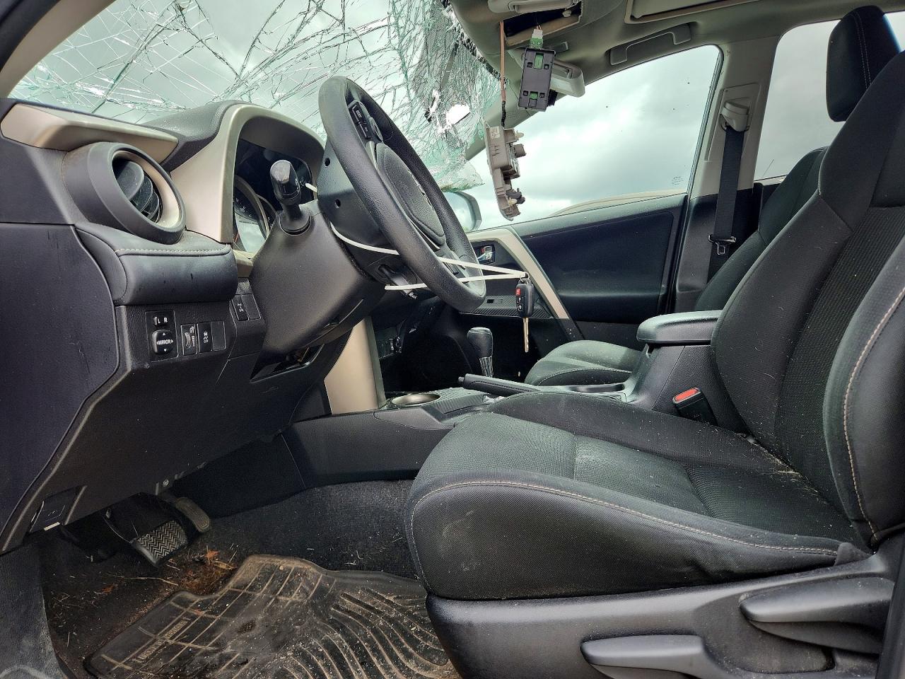 2015 TOYOTA RAV4
