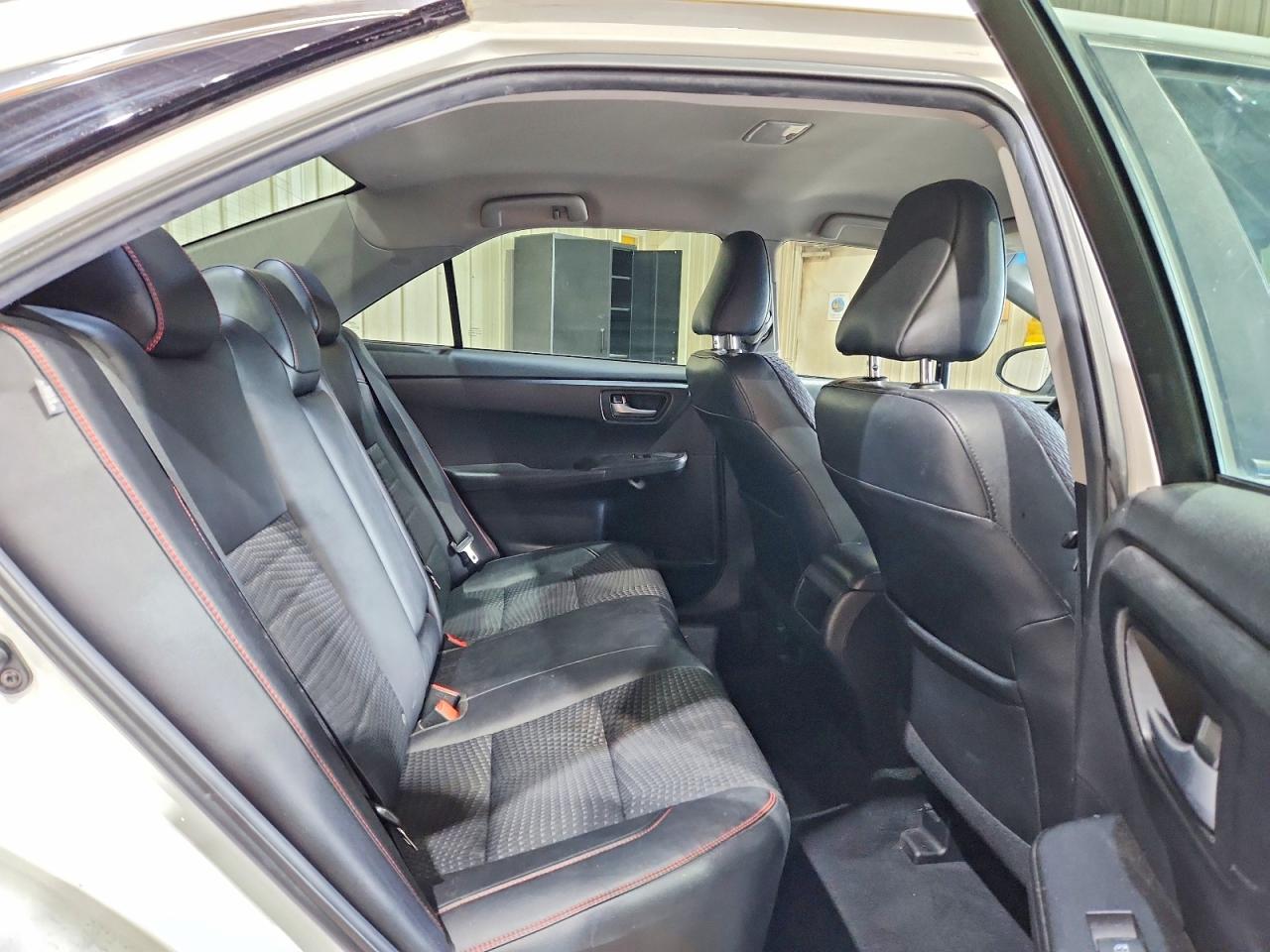 2015 TOYOTA CAMRY