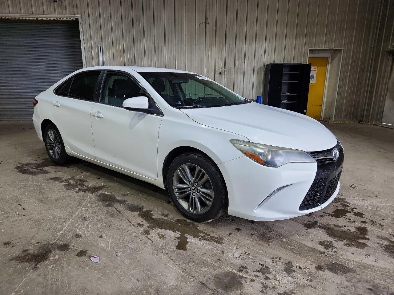 2015 TOYOTA CAMRY