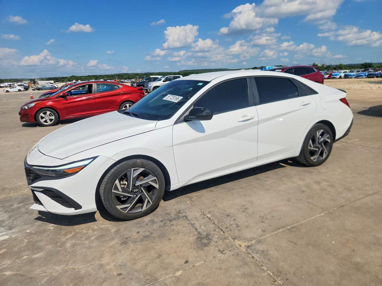 2025 HYUNDAI ELANTRA