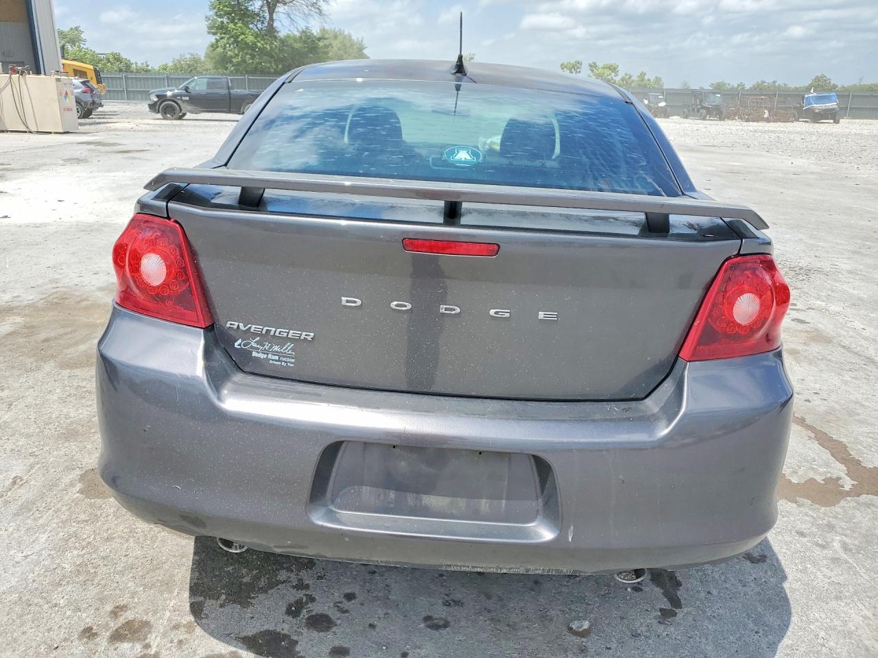 2014 DODGE AVENGER