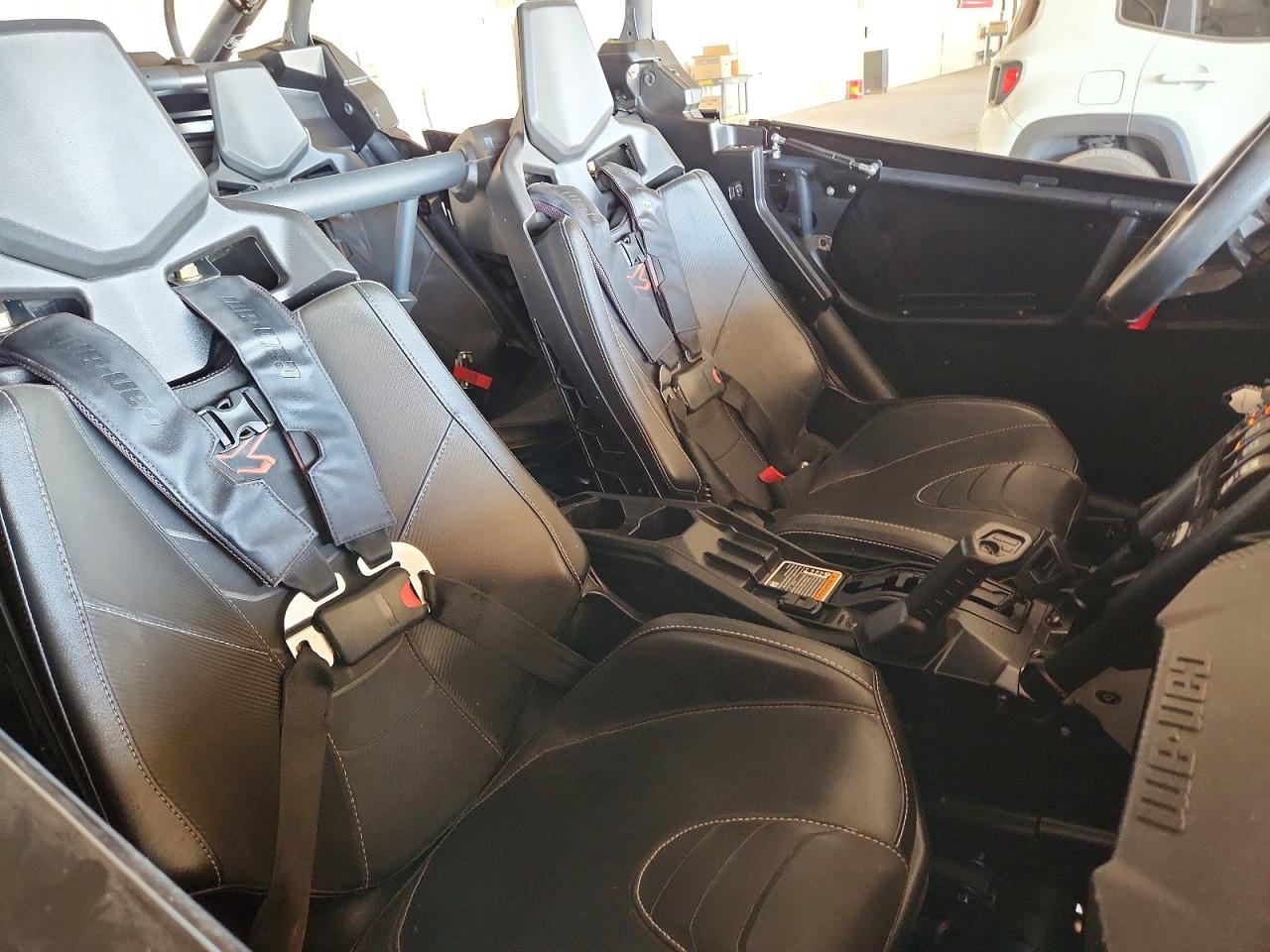 2023 CAN-AM SIDEBYSIDE