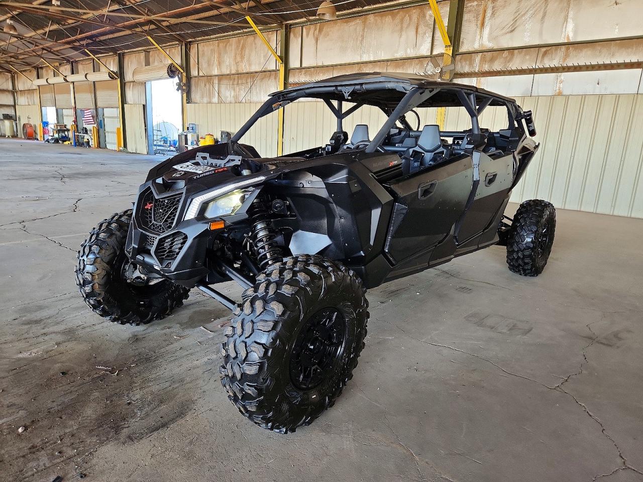 2023 CAN-AM SIDEBYSIDE