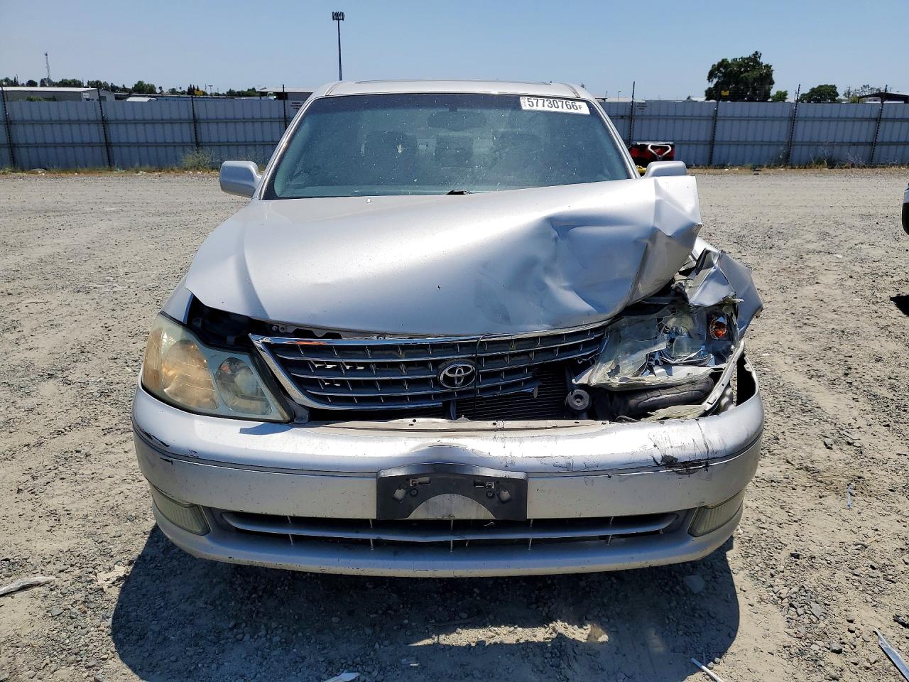 2004 TOYOTA AVALON