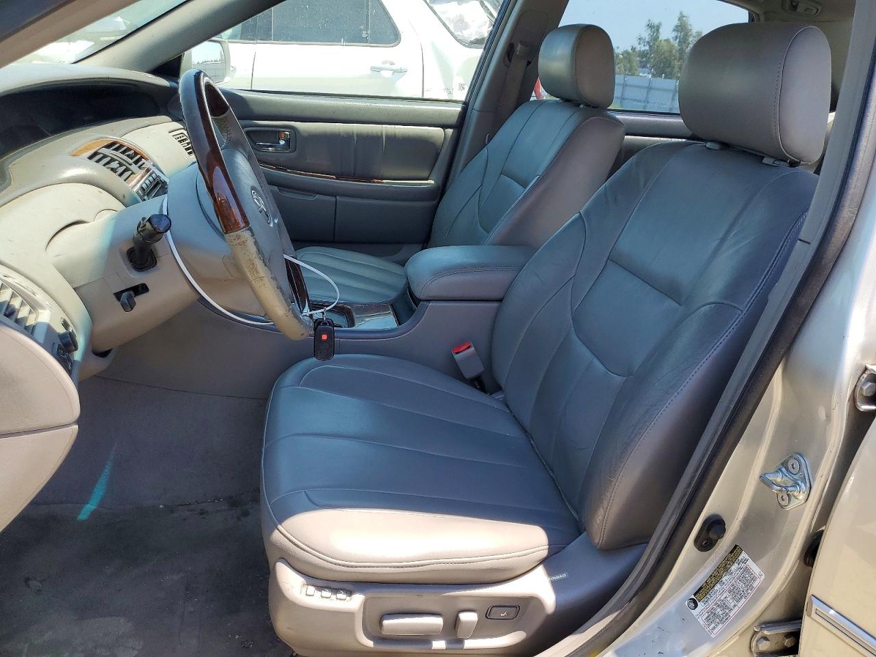 2004 TOYOTA AVALON
