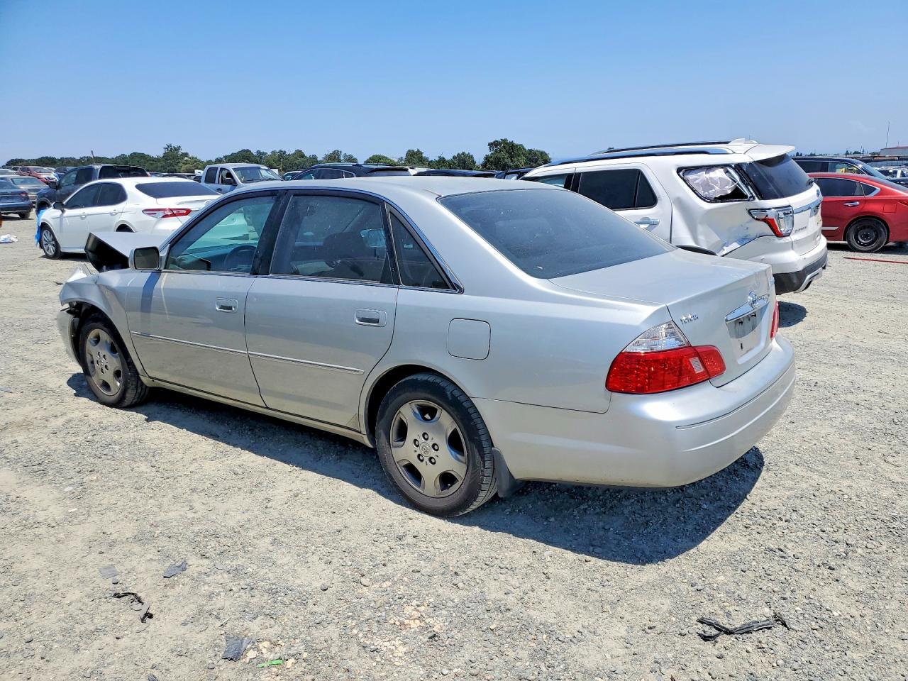 2004 TOYOTA AVALON