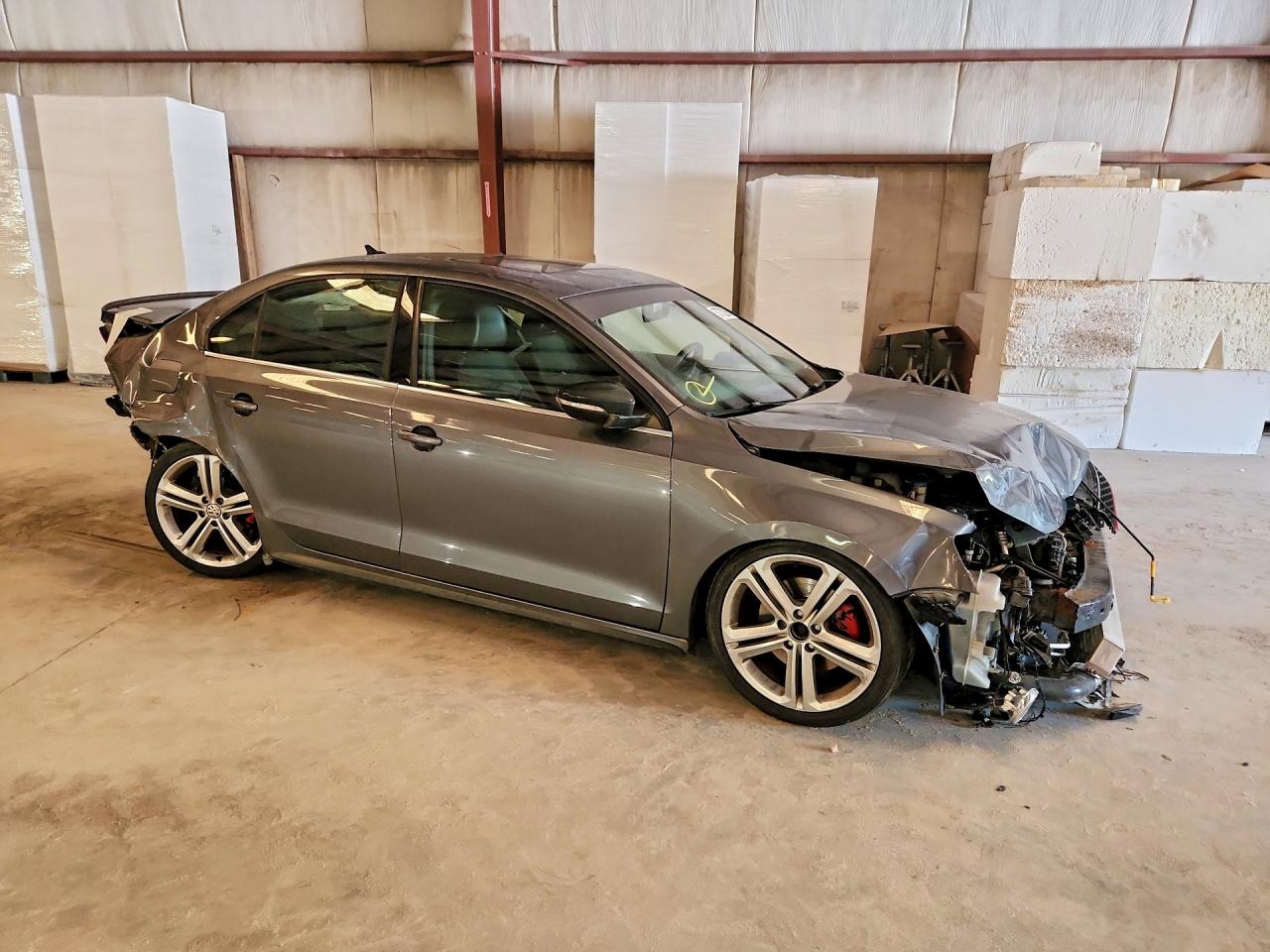 2015 VOLKSWAGEN JETTA