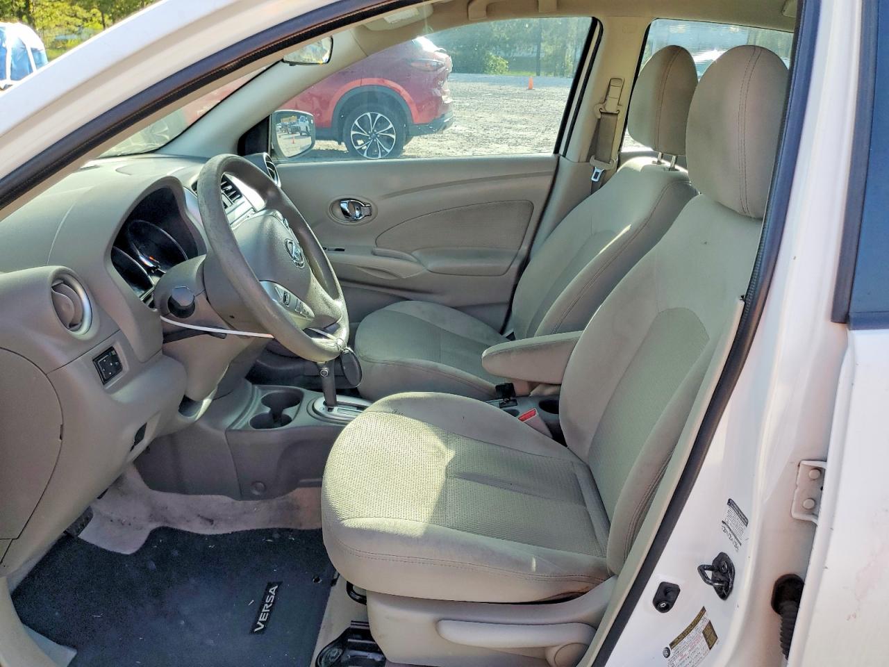 2015 NISSAN VERSA
