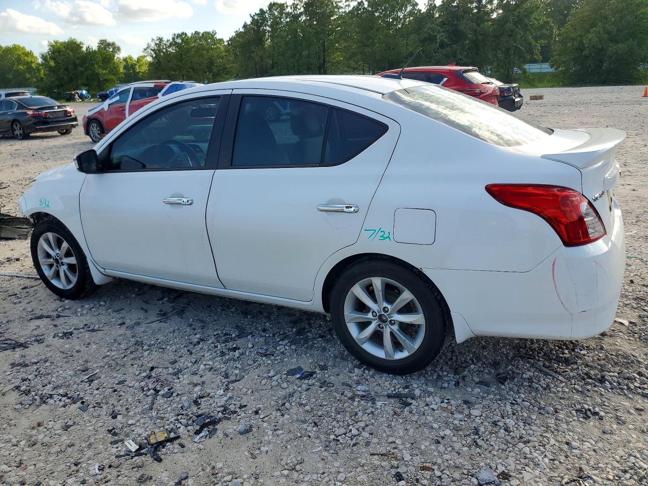 2015 NISSAN VERSA