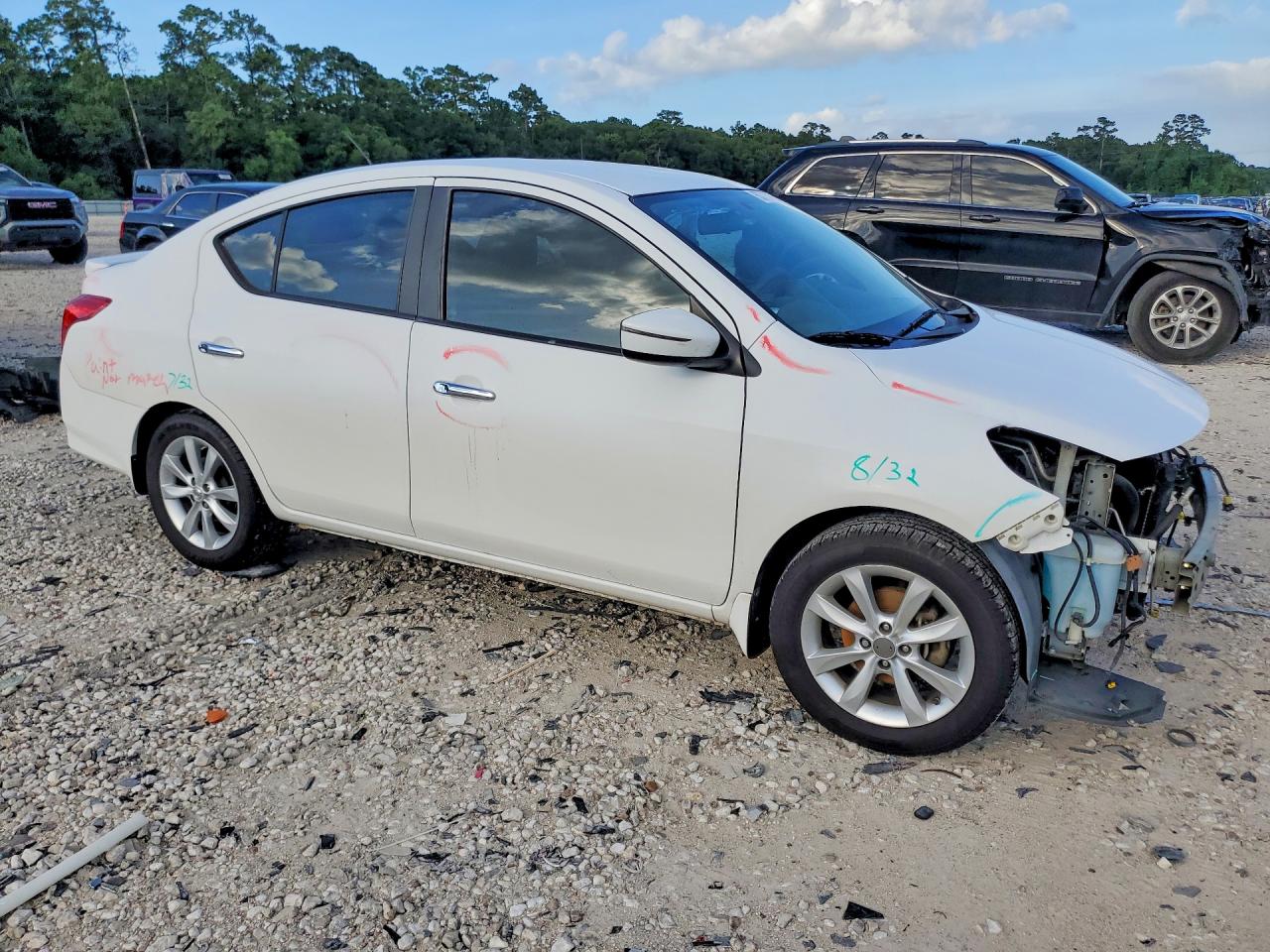 2015 NISSAN VERSA