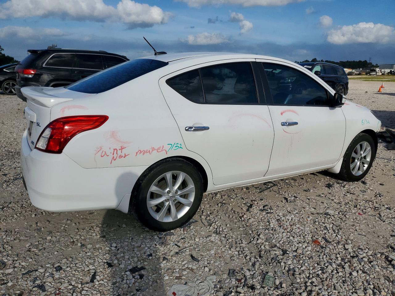 2015 NISSAN VERSA