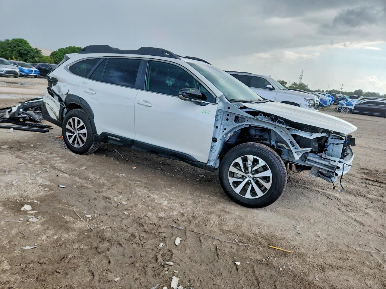 2025 SUBARU OUTBACK