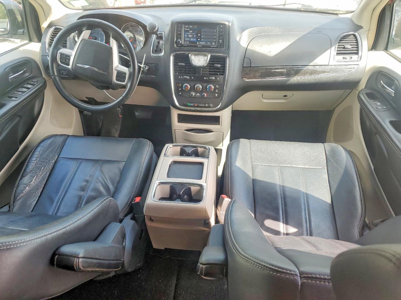 2016 CHRYSLER MINIVAN