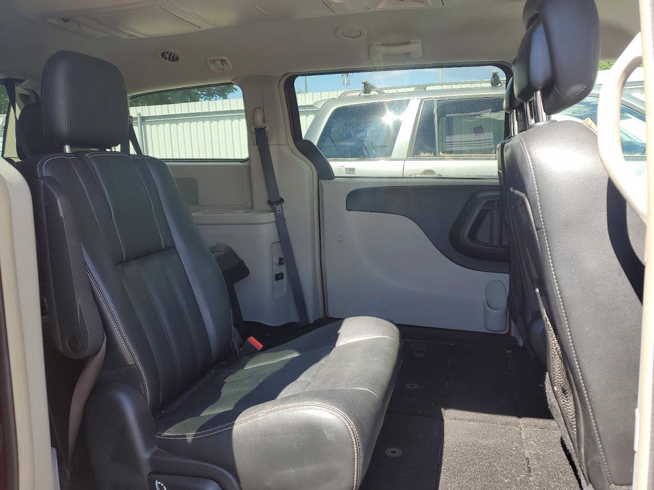2016 CHRYSLER MINIVAN