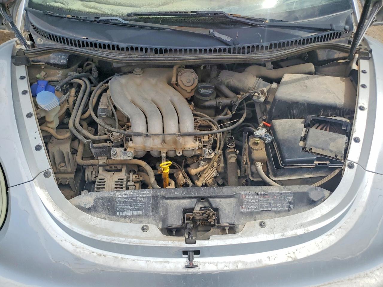2000 VOLKSWAGEN BEETLE
