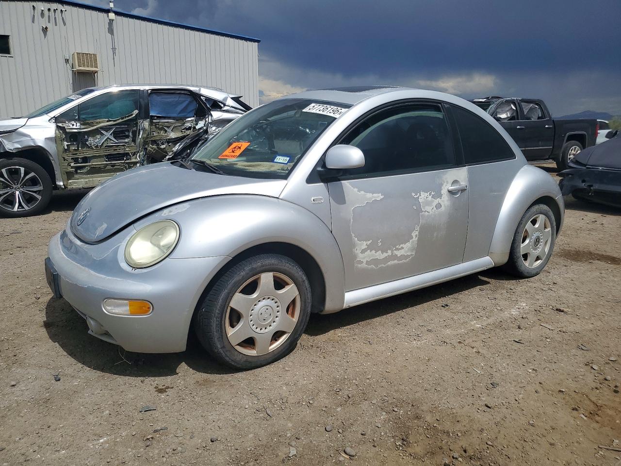 2000 VOLKSWAGEN BEETLE