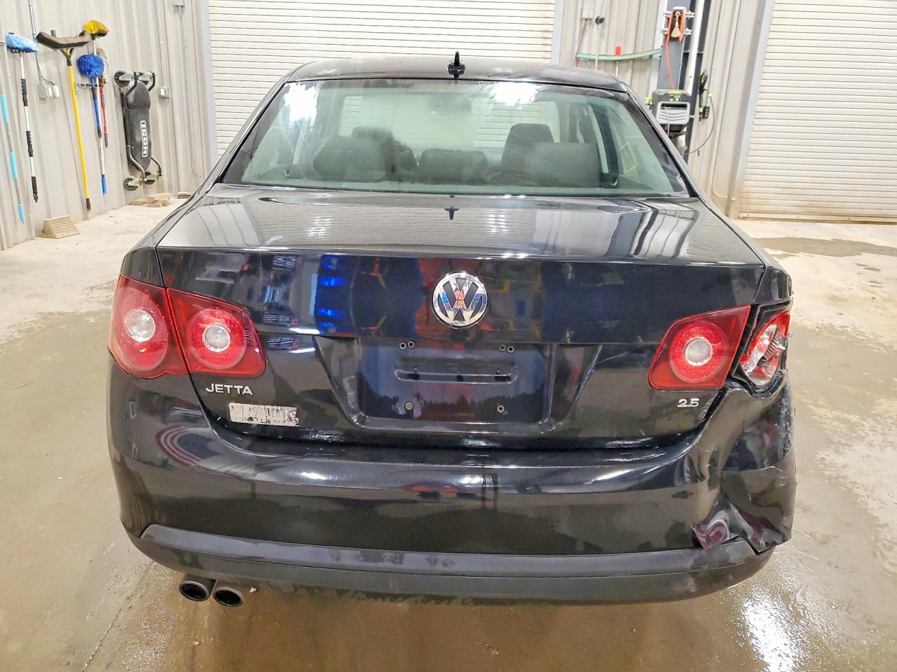 2010 VOLKSWAGEN JETTA