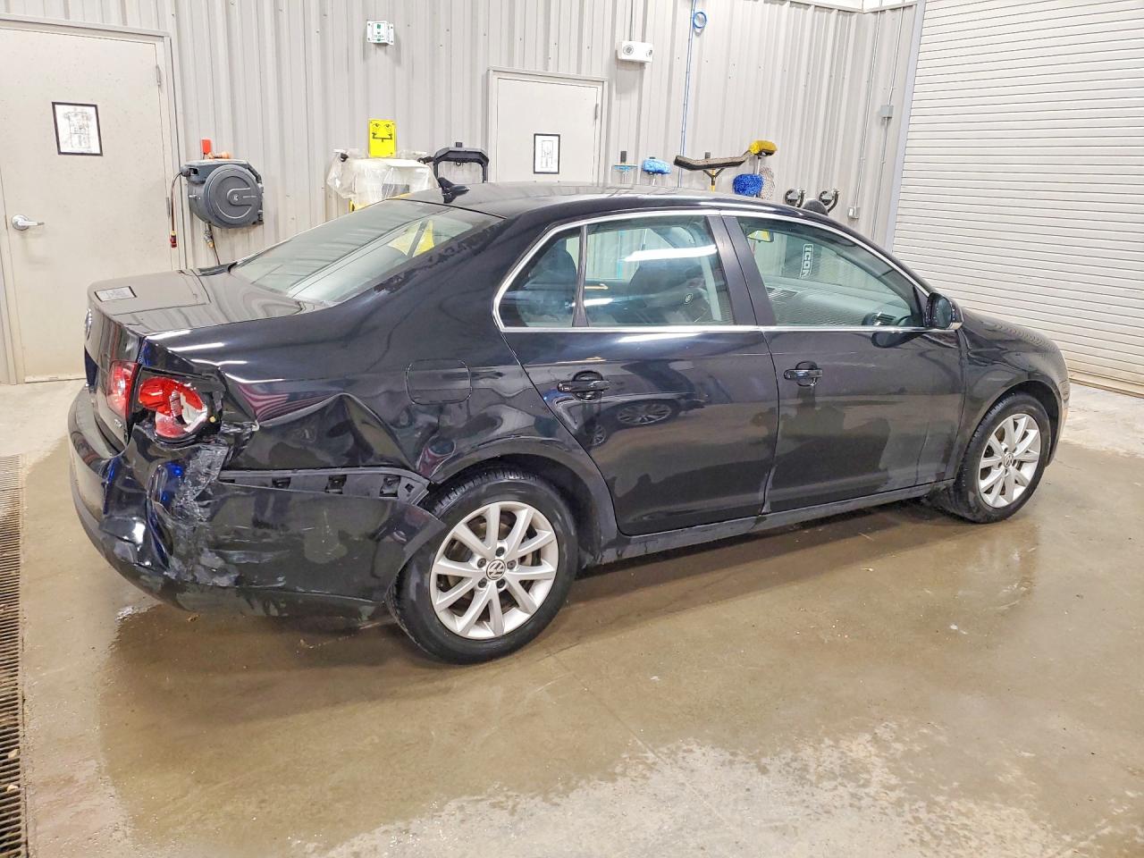 2010 VOLKSWAGEN JETTA