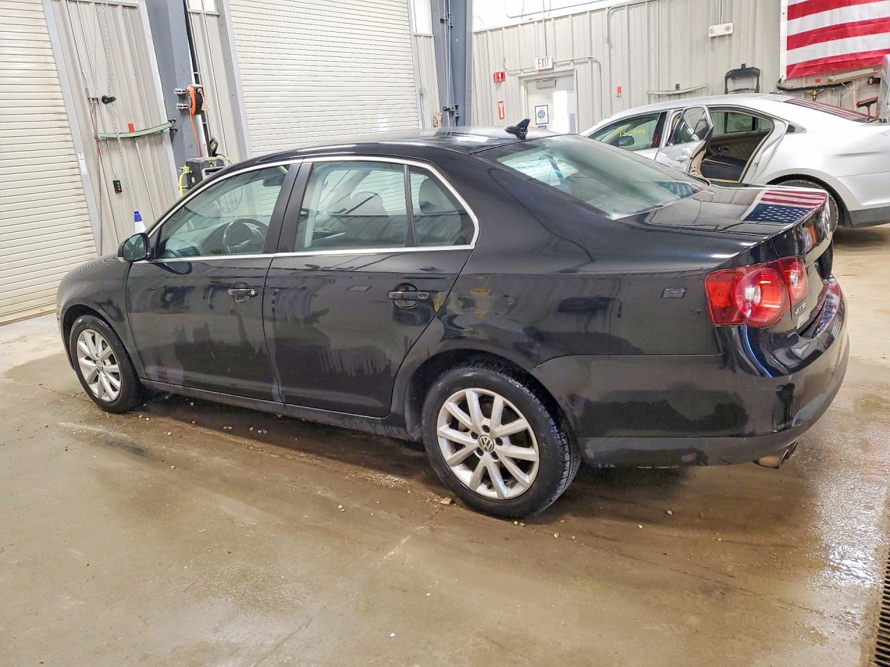 2010 VOLKSWAGEN JETTA