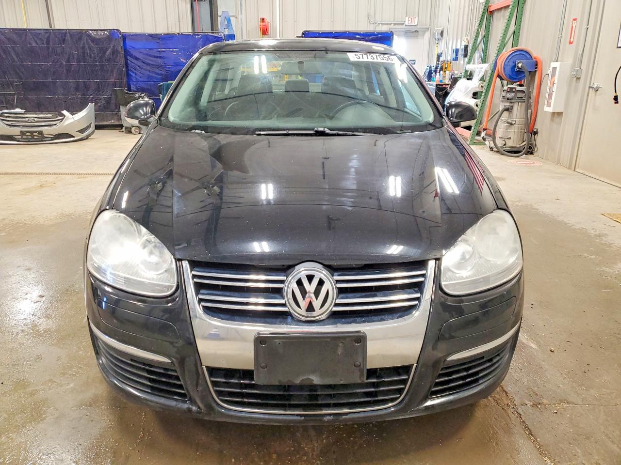 2010 VOLKSWAGEN JETTA