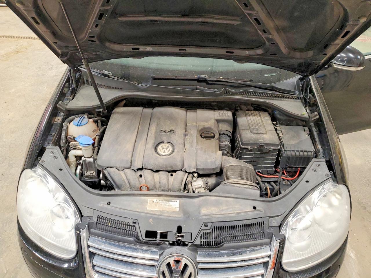 2010 VOLKSWAGEN JETTA