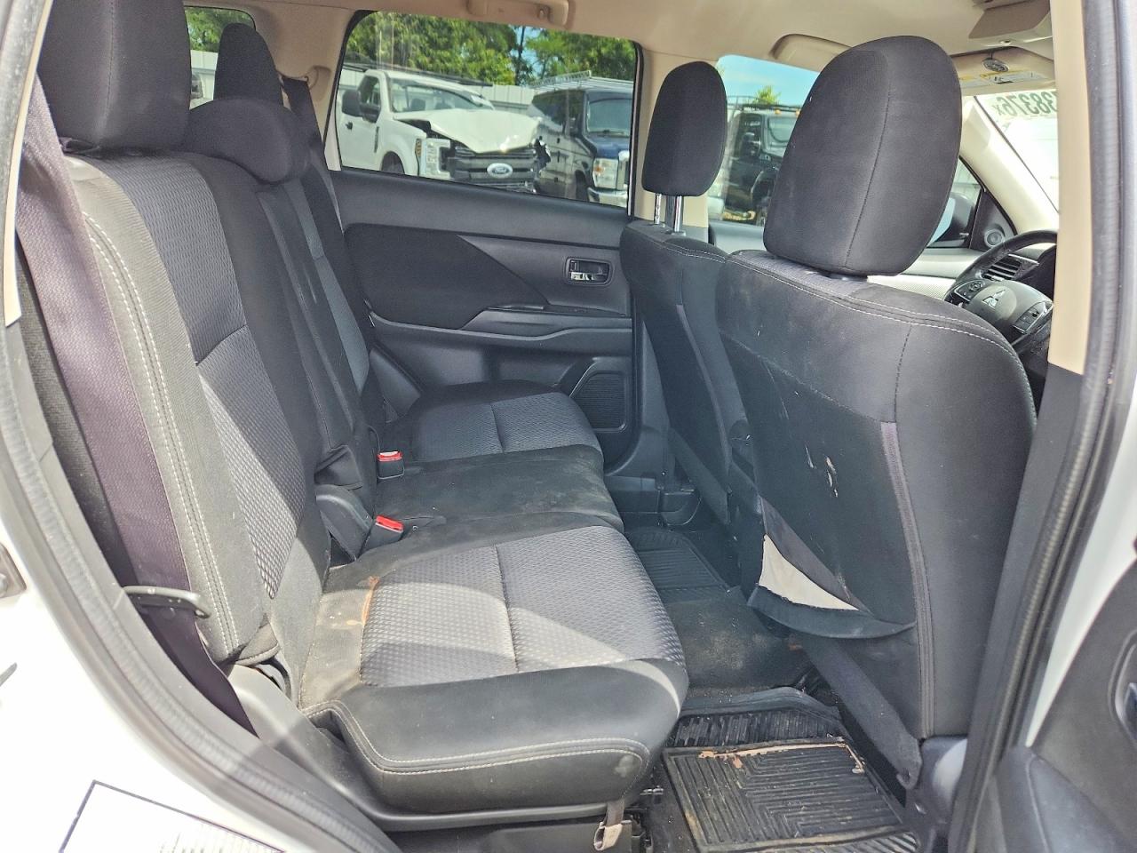 2017 MITSUBISHI OUTLANDER