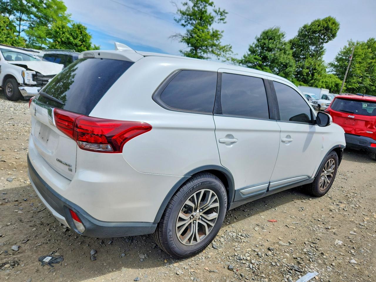 2017 MITSUBISHI OUTLANDER
