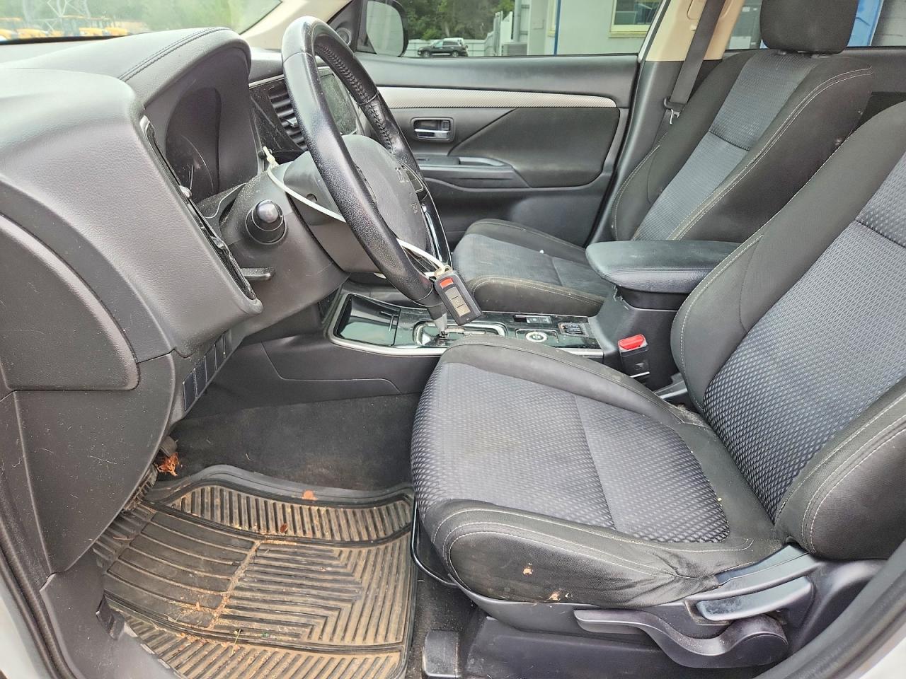 2017 MITSUBISHI OUTLANDER