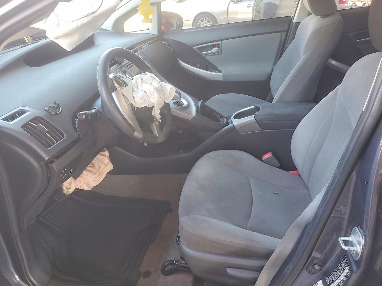 2015 TOYOTA PRIUS