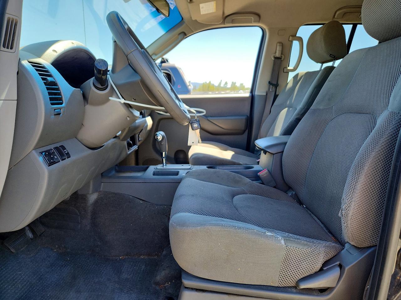 2005 NISSAN FRONTIER