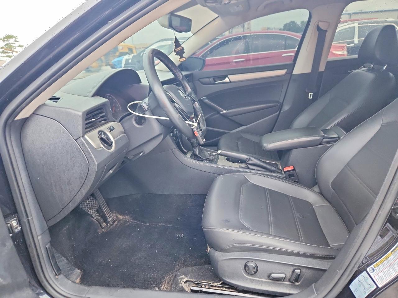 2021 VOLKSWAGEN PASSAT