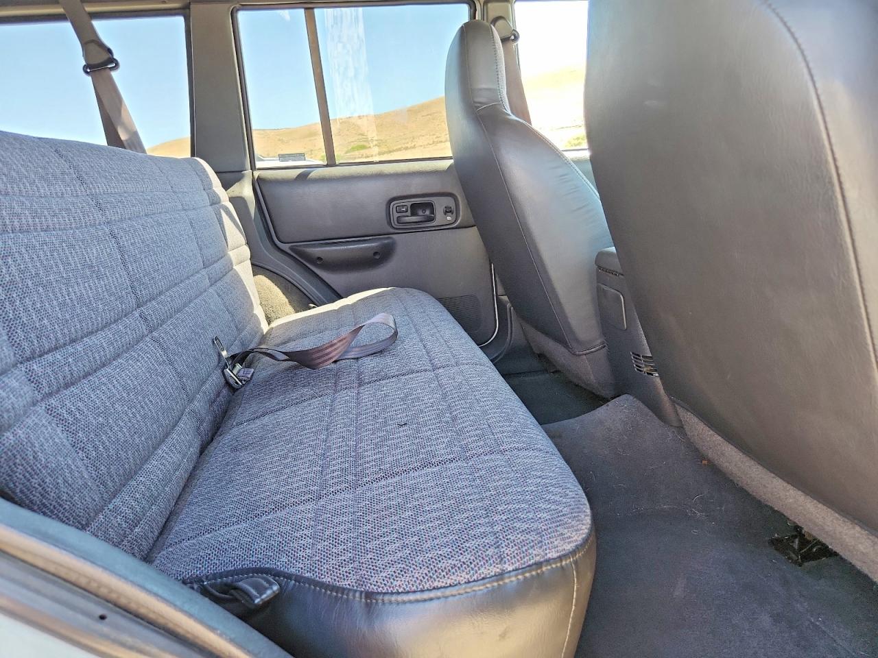 2000 JEEP CHEROKEE
