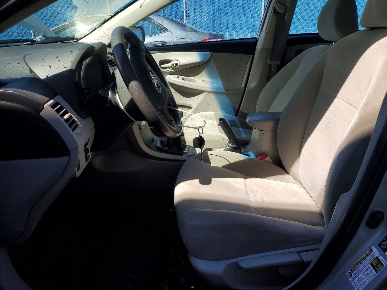 2011 TOYOTA COROLLA