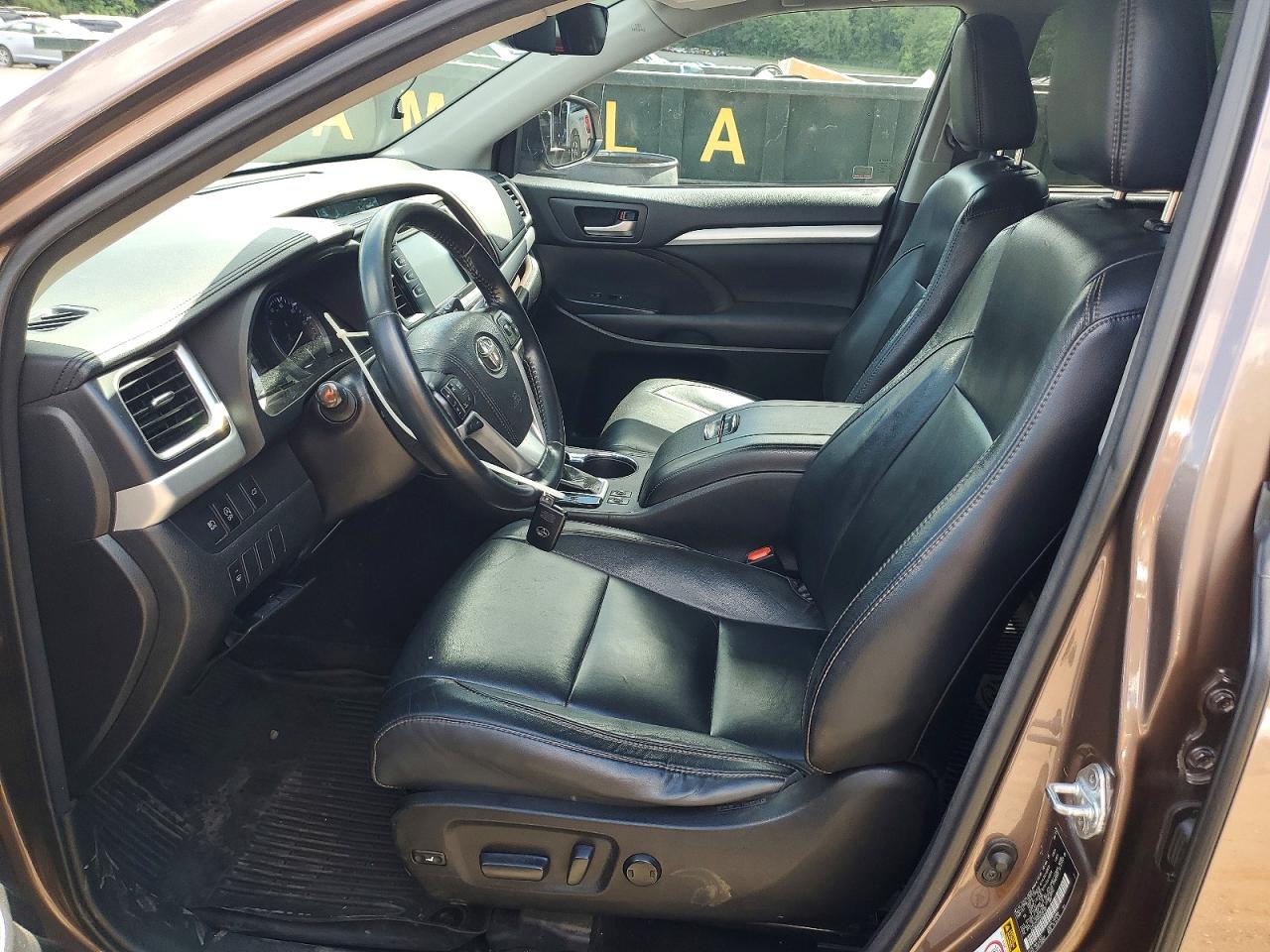 2017 TOYOTA HIGHLANDER