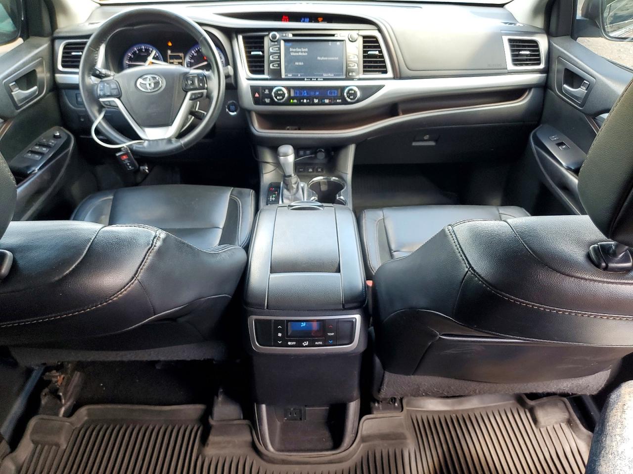 2017 TOYOTA HIGHLANDER