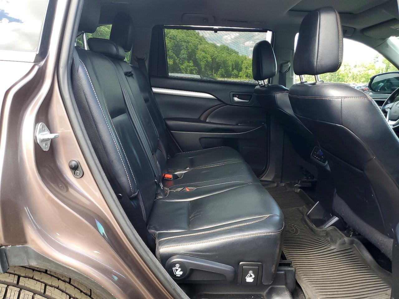 2017 TOYOTA HIGHLANDER