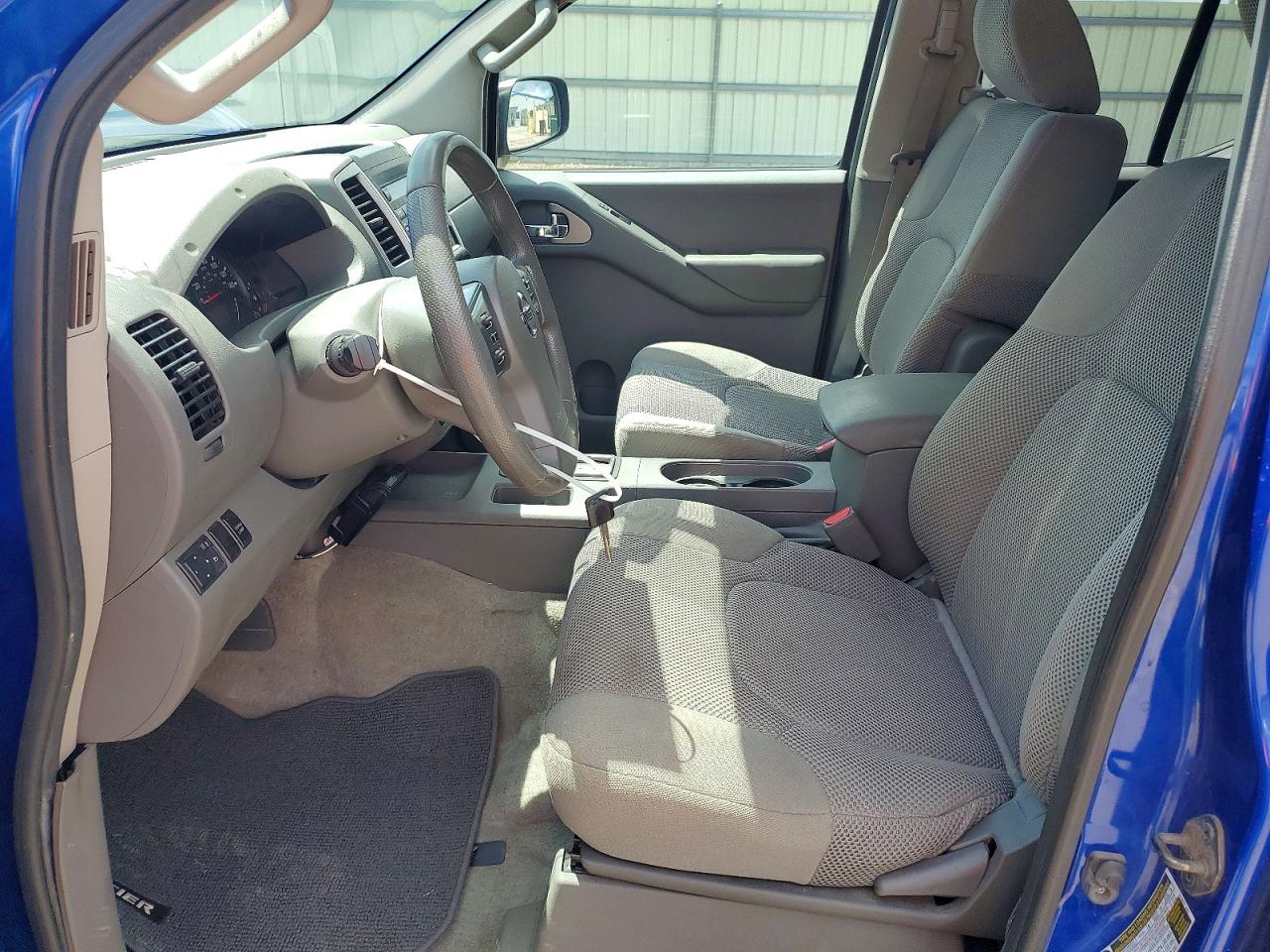 2012 NISSAN FRONTIER