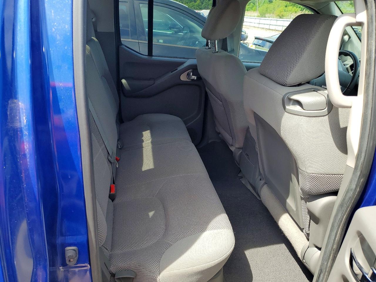 2012 NISSAN FRONTIER