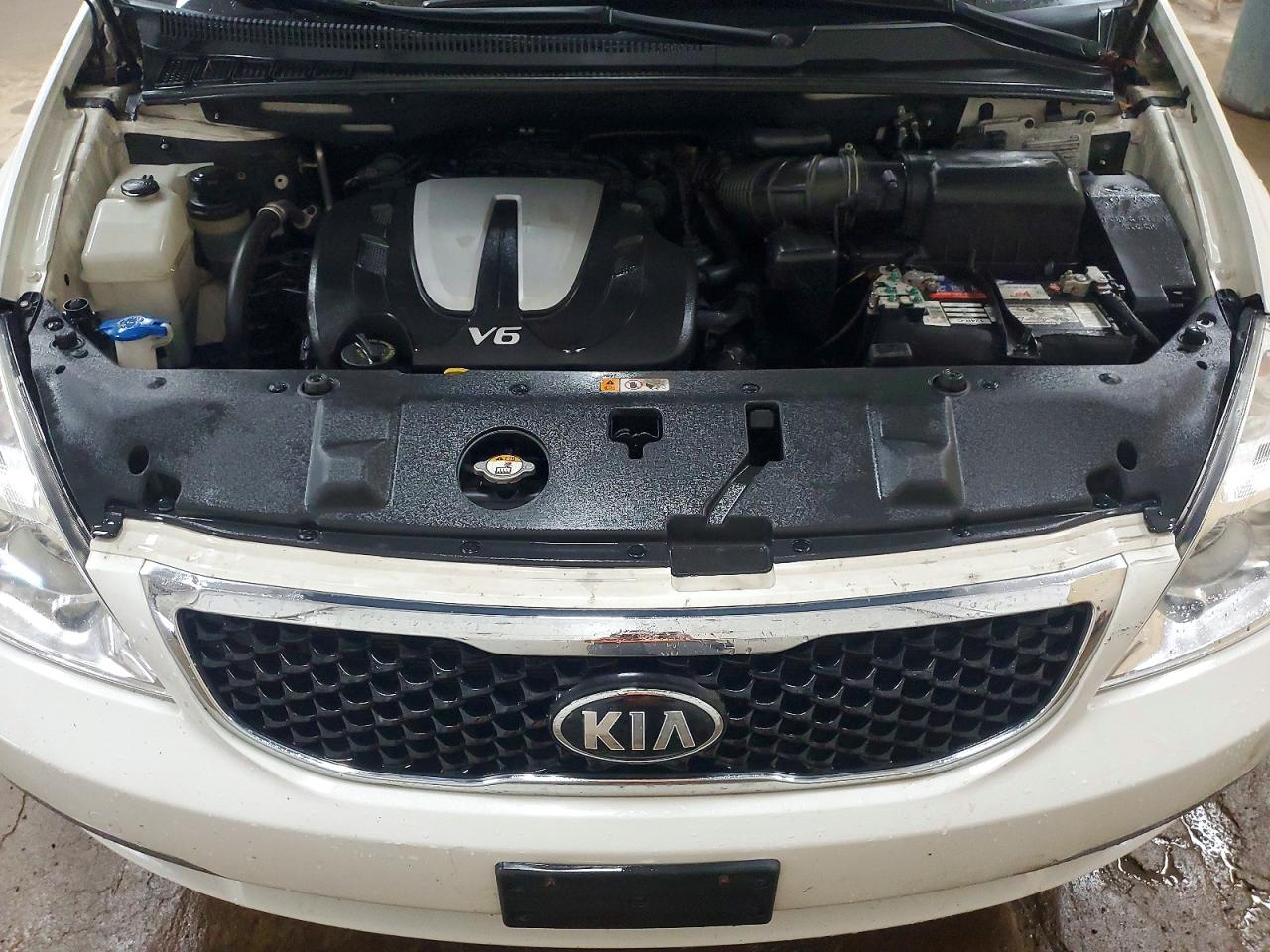 2014 KIA SEDONA