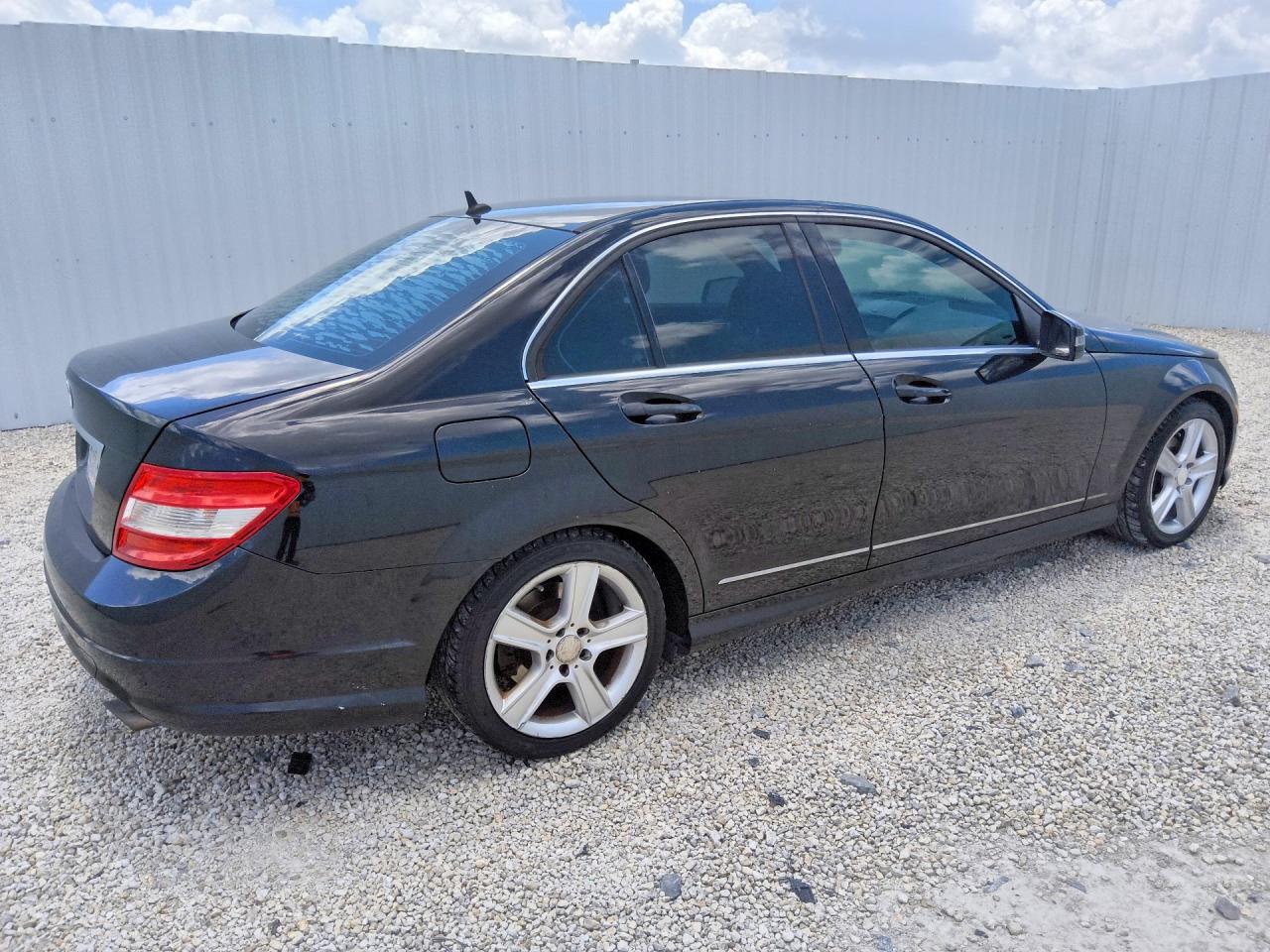 2010 MERCEDES-BENZ C-CLASS